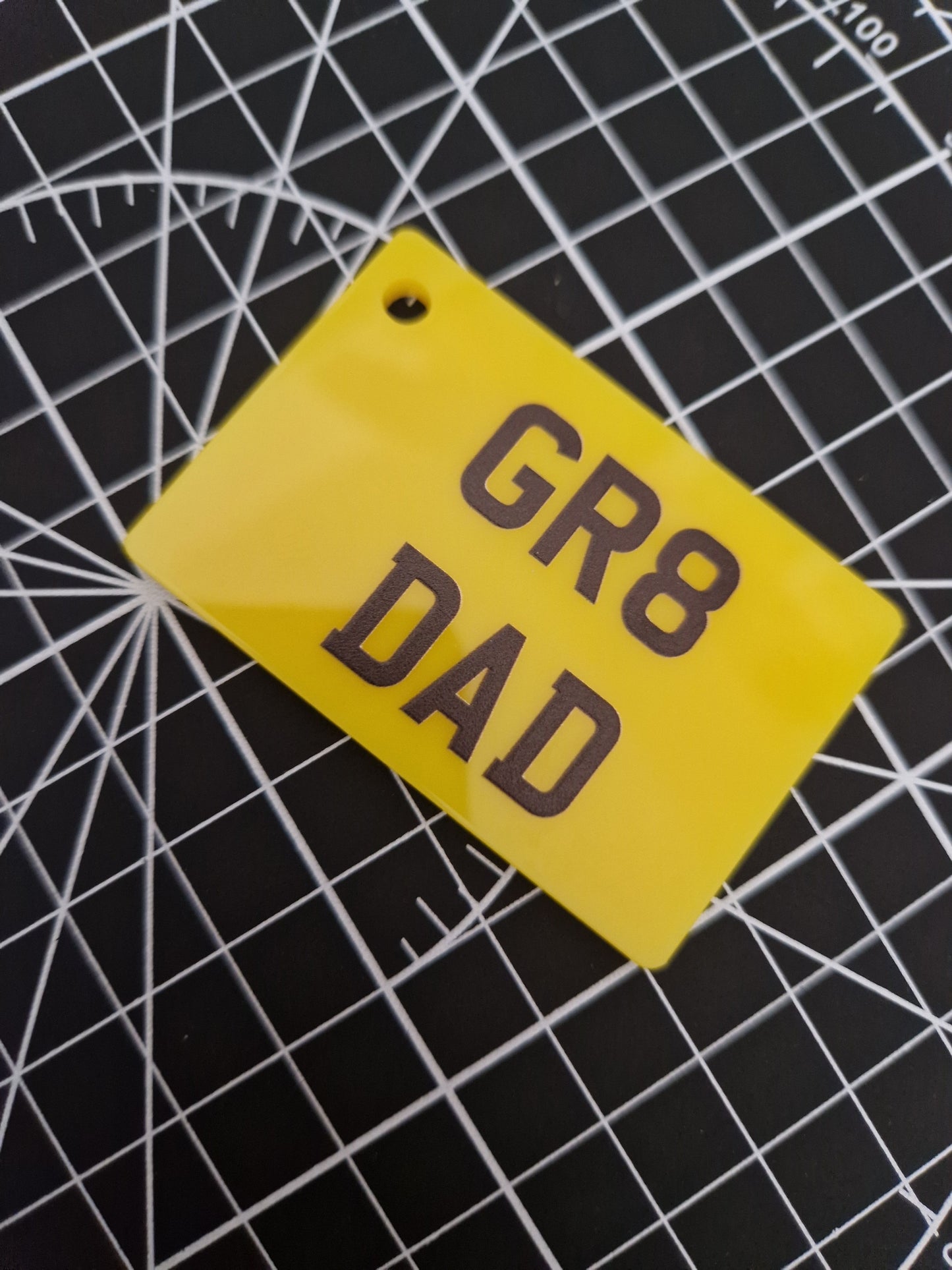 GR8 DAD keyring