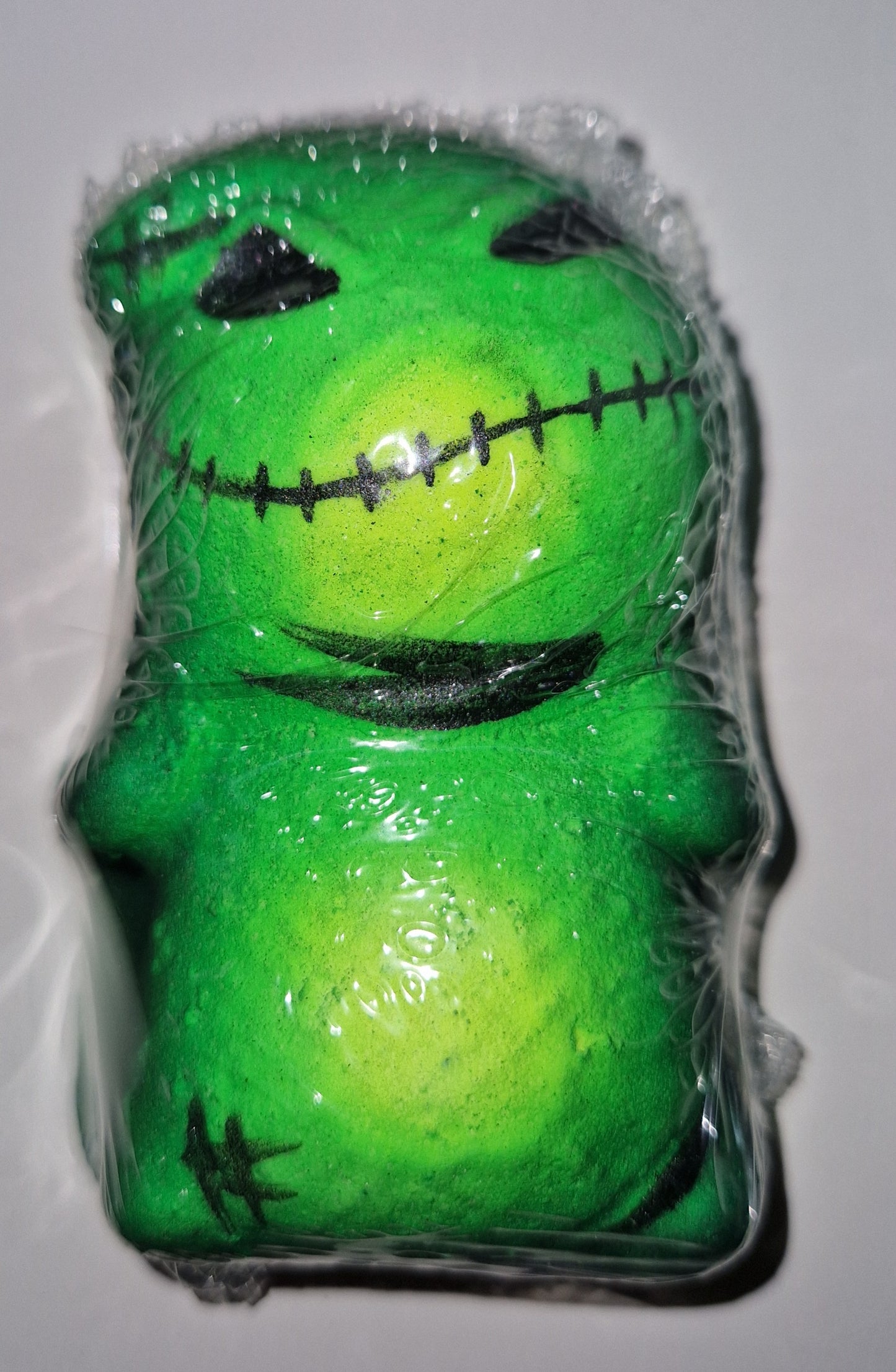 Oogie bath bomb