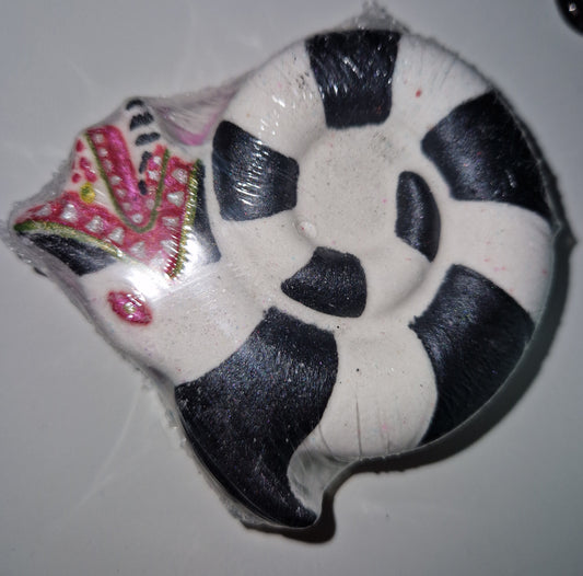 Sandworm bath bomb